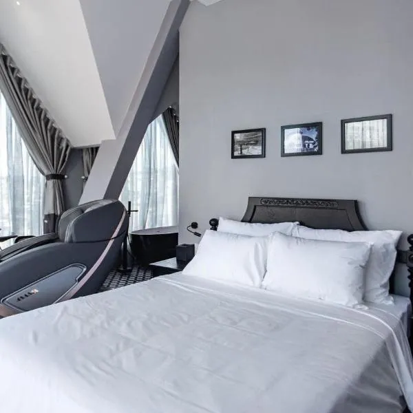 TTR Skypool Boutique Hotel